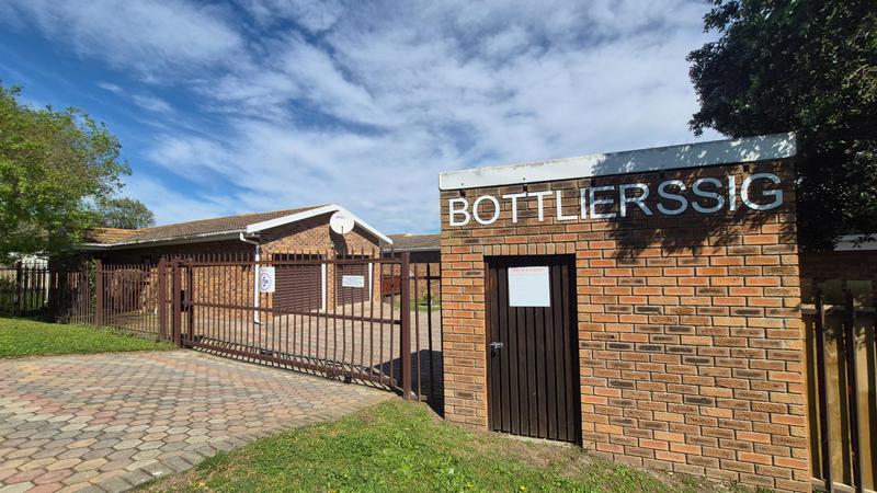 3 Bedroom Property for Sale in Fraaiuitsig Western Cape